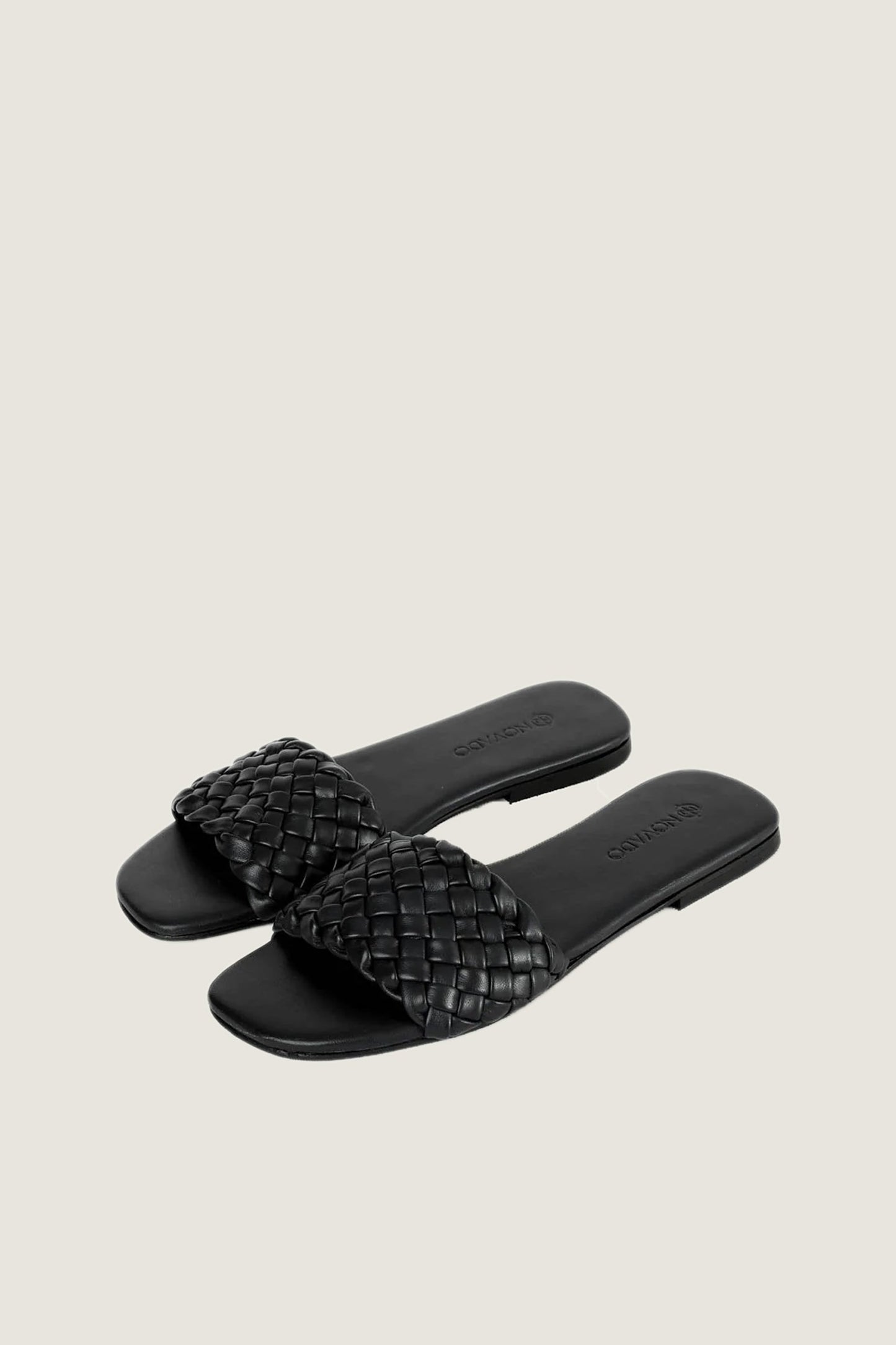 Iza Bella Slipper - THREDS