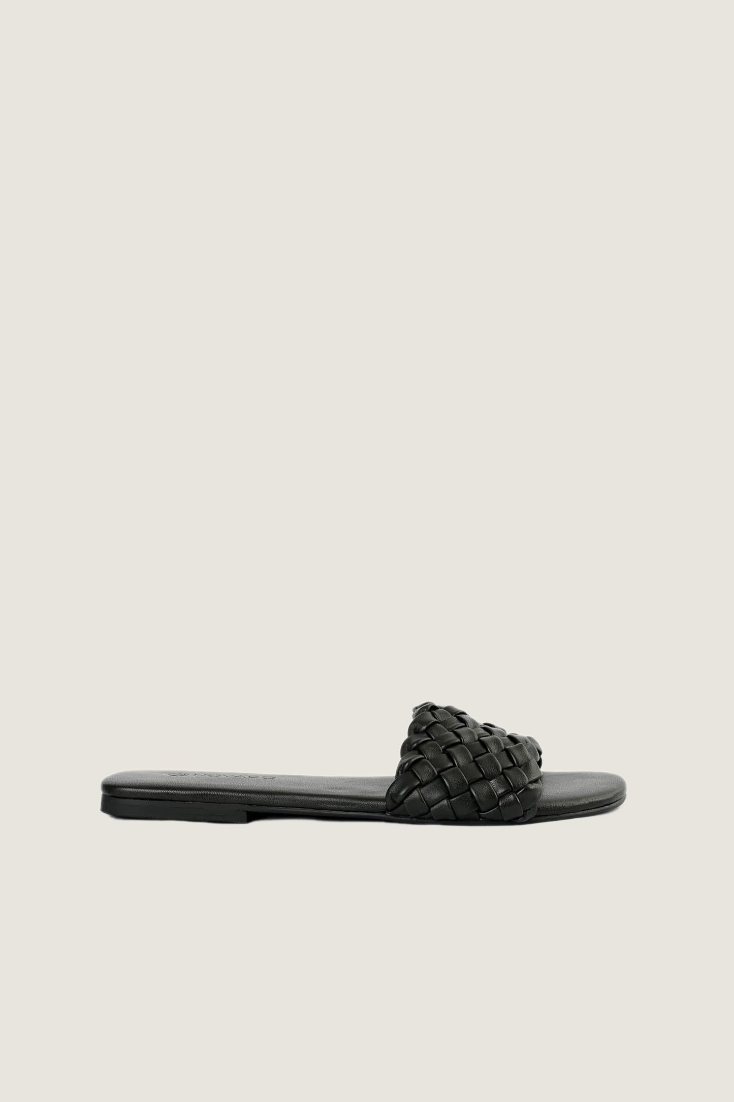 Iza Bella Slipper - THREDS