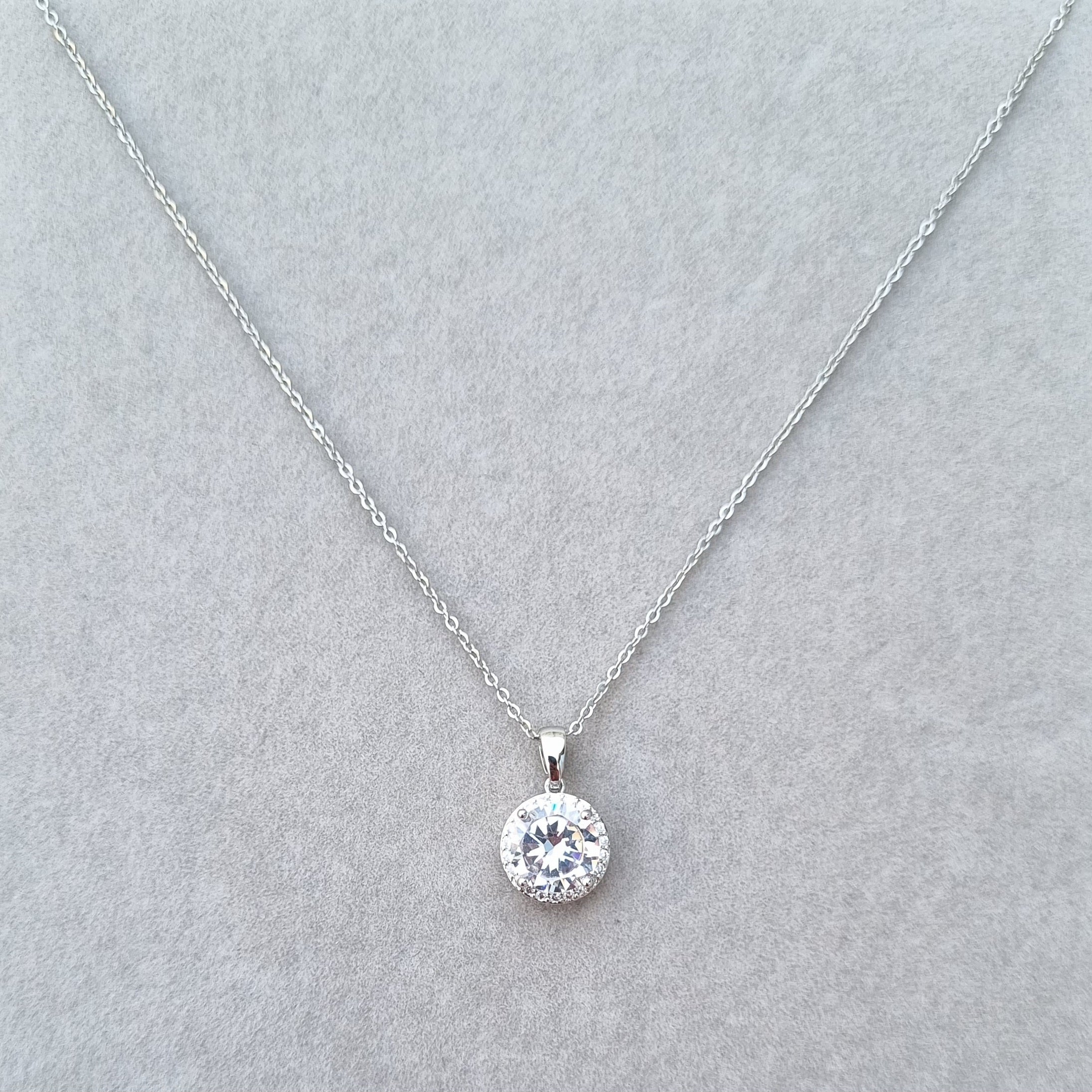 [H]N130 Necklace - THREDS