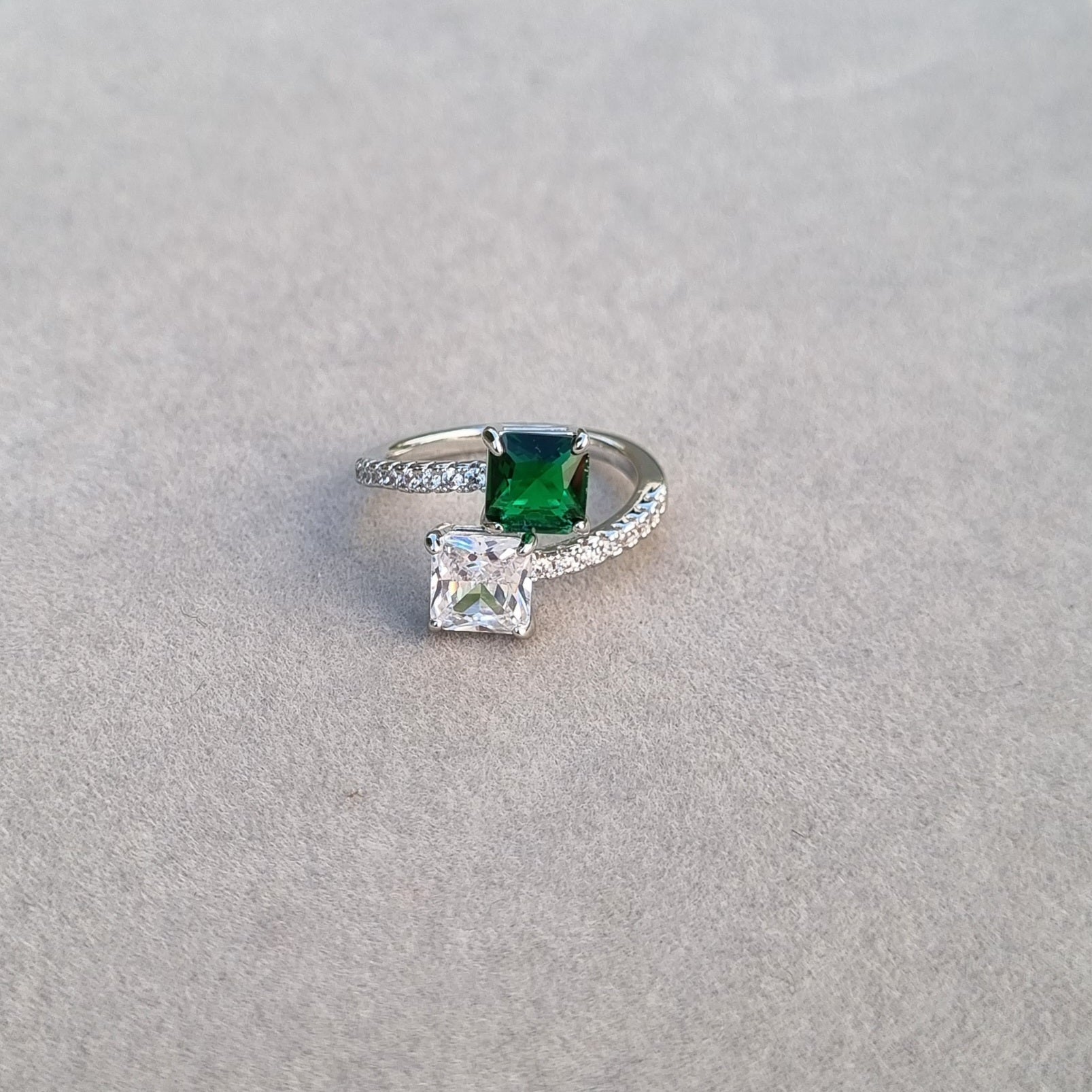 [S]R045 Ring - THREDS